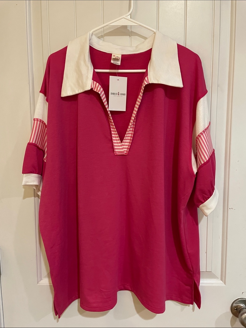 7th Ray Hot Pink & White Polo-Style short sleeve top